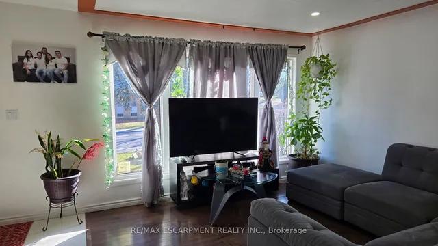 Additional property image - 208 West 19th St