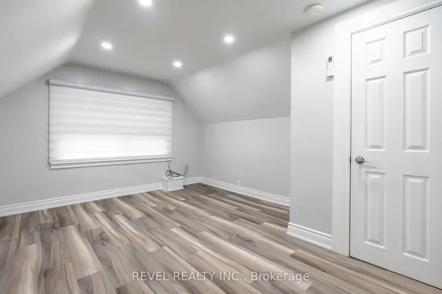 Additional image 7 of 34 Sherman Ave