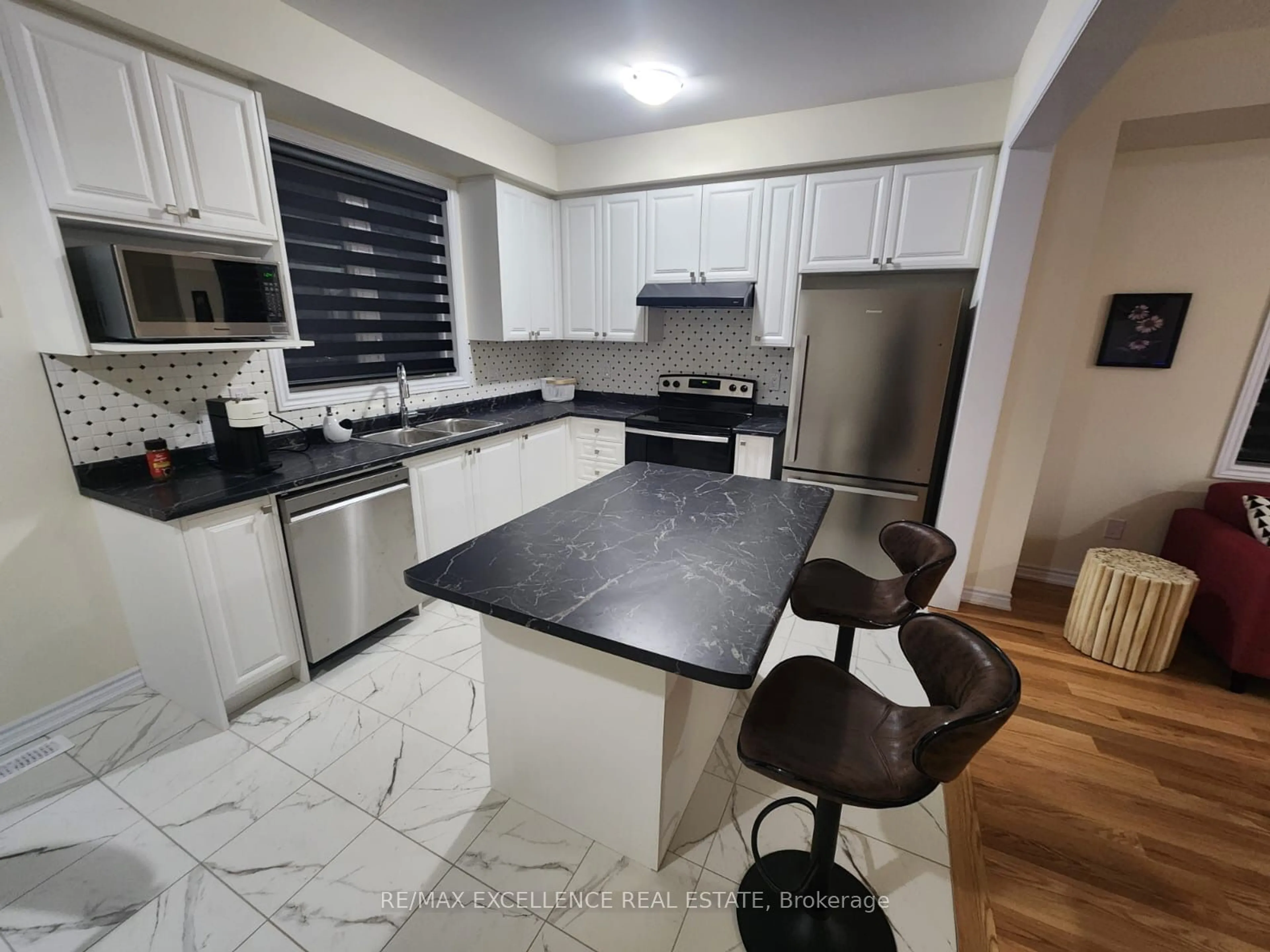 Standard kitchen, ceramic/tile floor for 175 Vanilla Tr, Thorold Ontario L2E 6S4