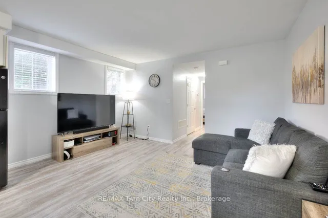 Additional property image - 931 Glasgow St Unit 36A