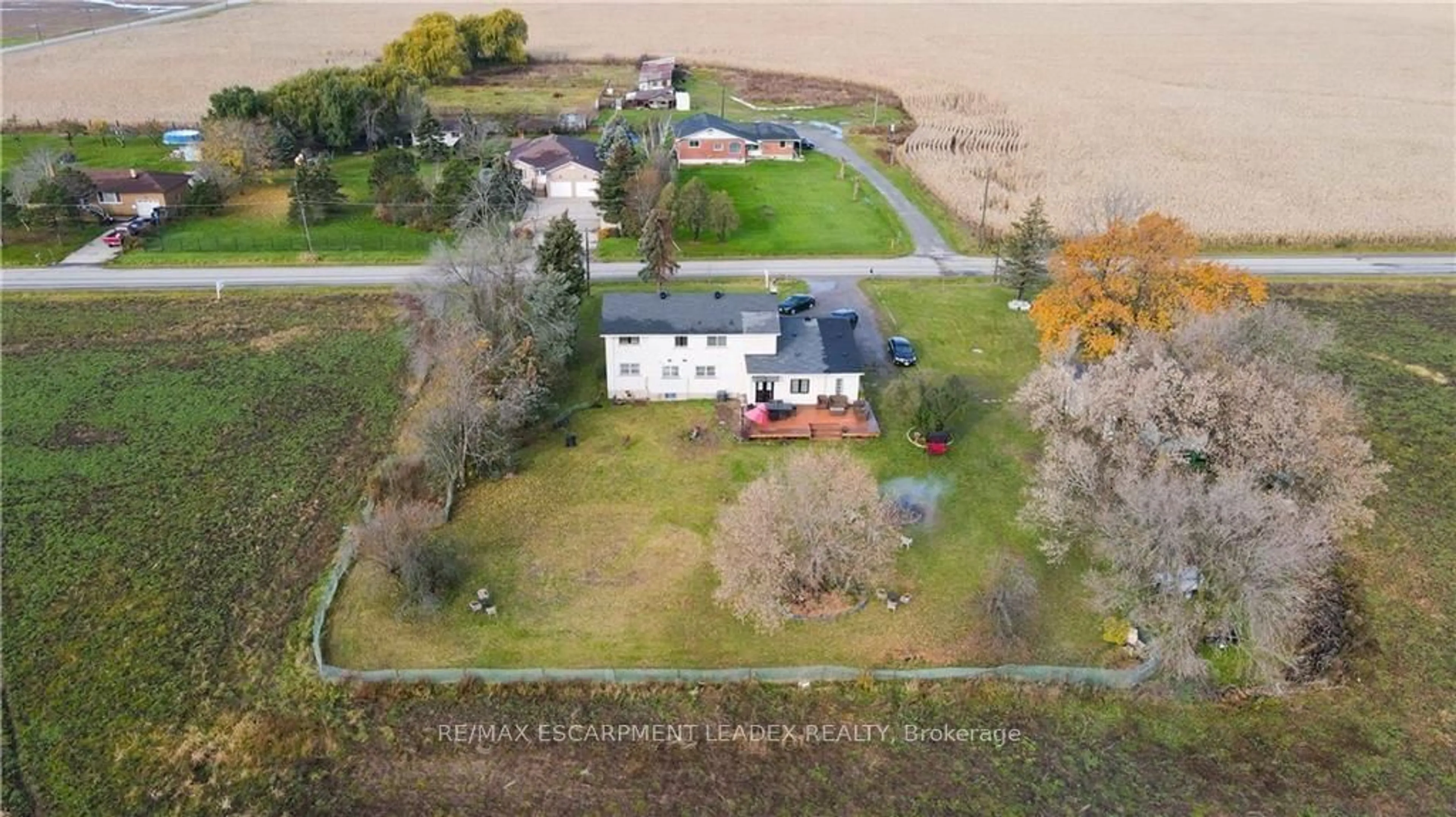 A pic from outside/outdoor area/front of a property/back of a property/a pic from drone, water/lake/river/ocean view for 298 SECOND Rd, Hamilton Ontario L8J 3J4