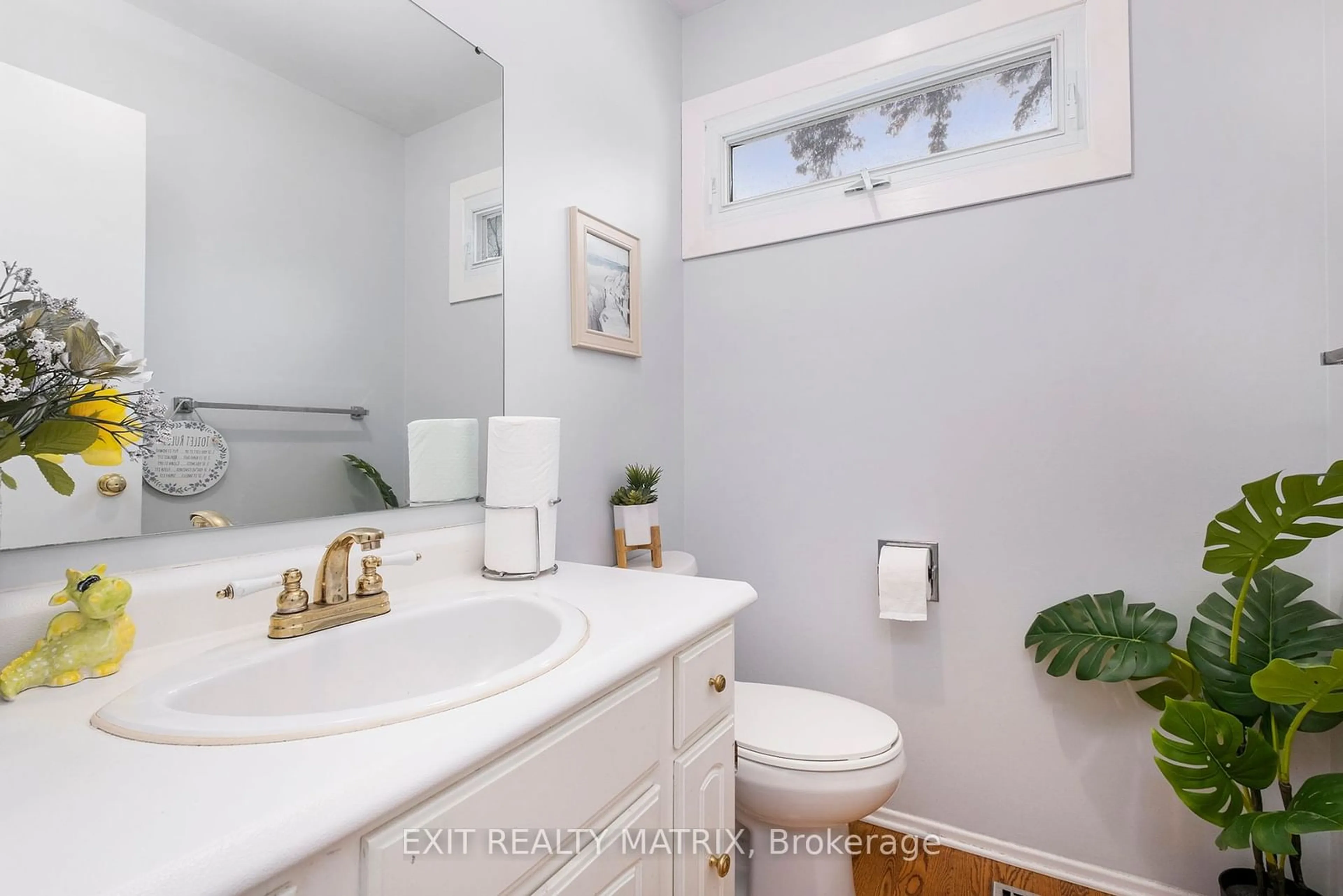 Standard bathroom, ceramic/tile floor for 280 McClellan Rd #30, South of Baseline to Knoxdale Ontario K2H 8P8