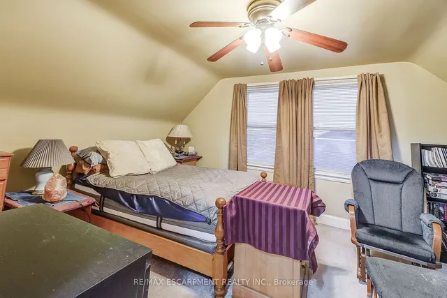 Additional property image - 8 Bromley Rd