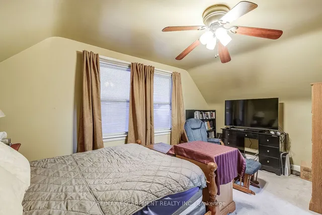 Additional property image - 8 Bromley Rd