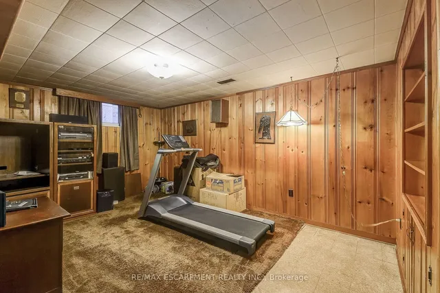 Additional property image - 8 Bromley Rd