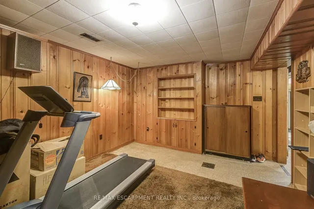 Additional property image - 8 Bromley Rd