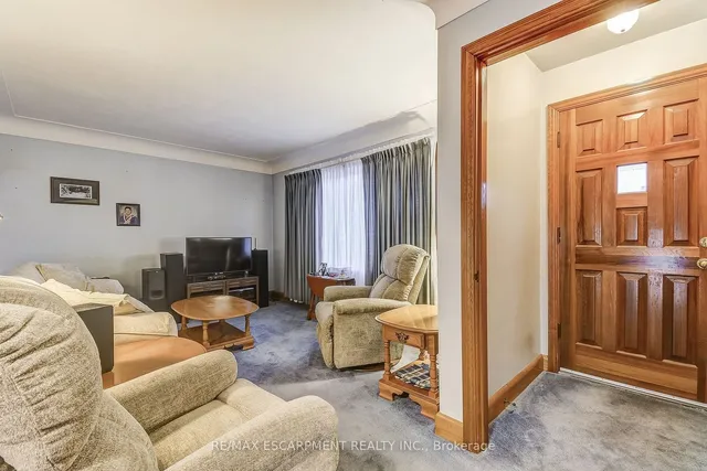 Additional property image - 8 Bromley Rd
