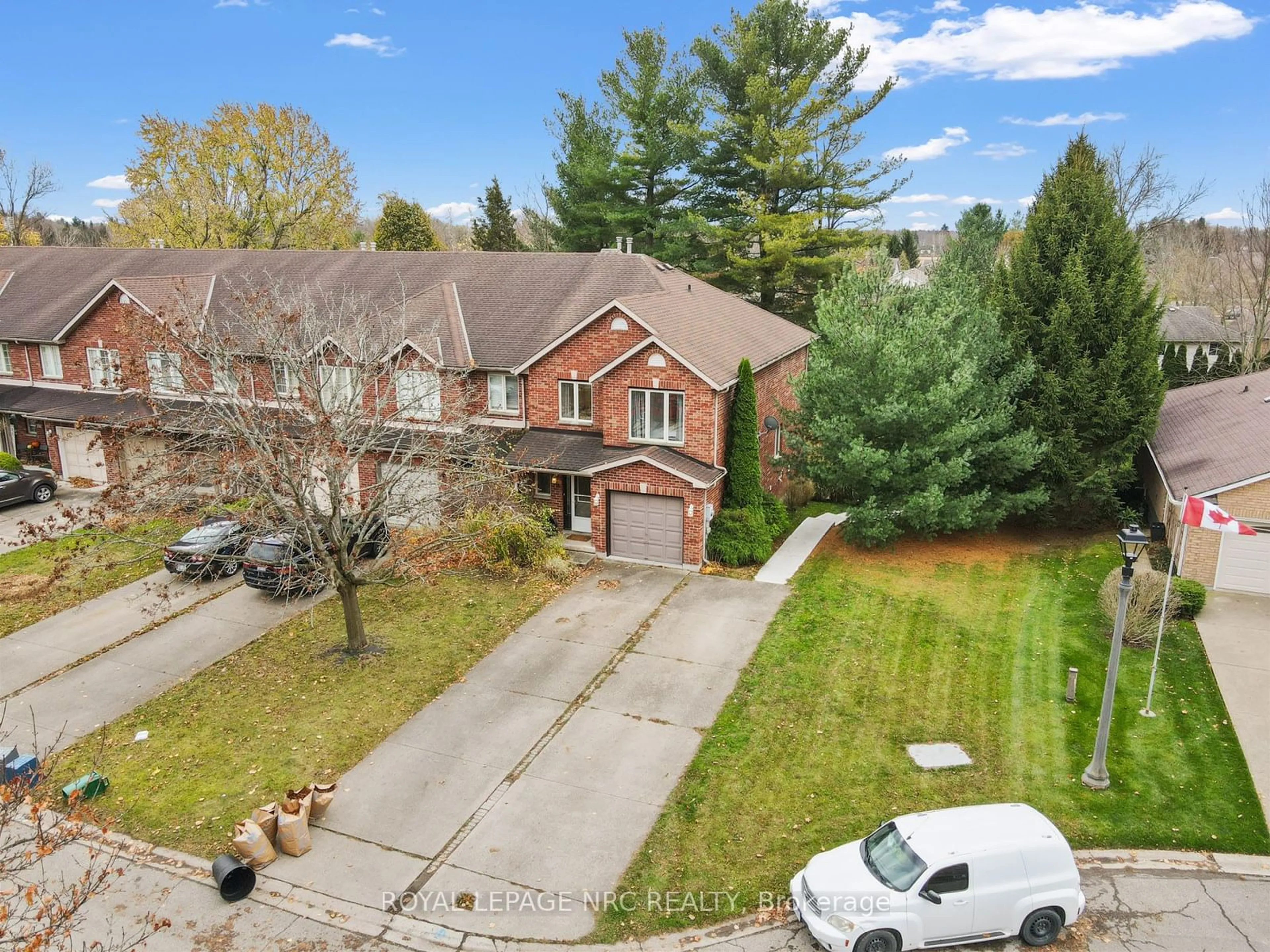 A pic from outside/outdoor area/front of a property/back of a property/a pic from drone, street for 210 Lawrence Lane, Pelham Ontario L0S 1E3