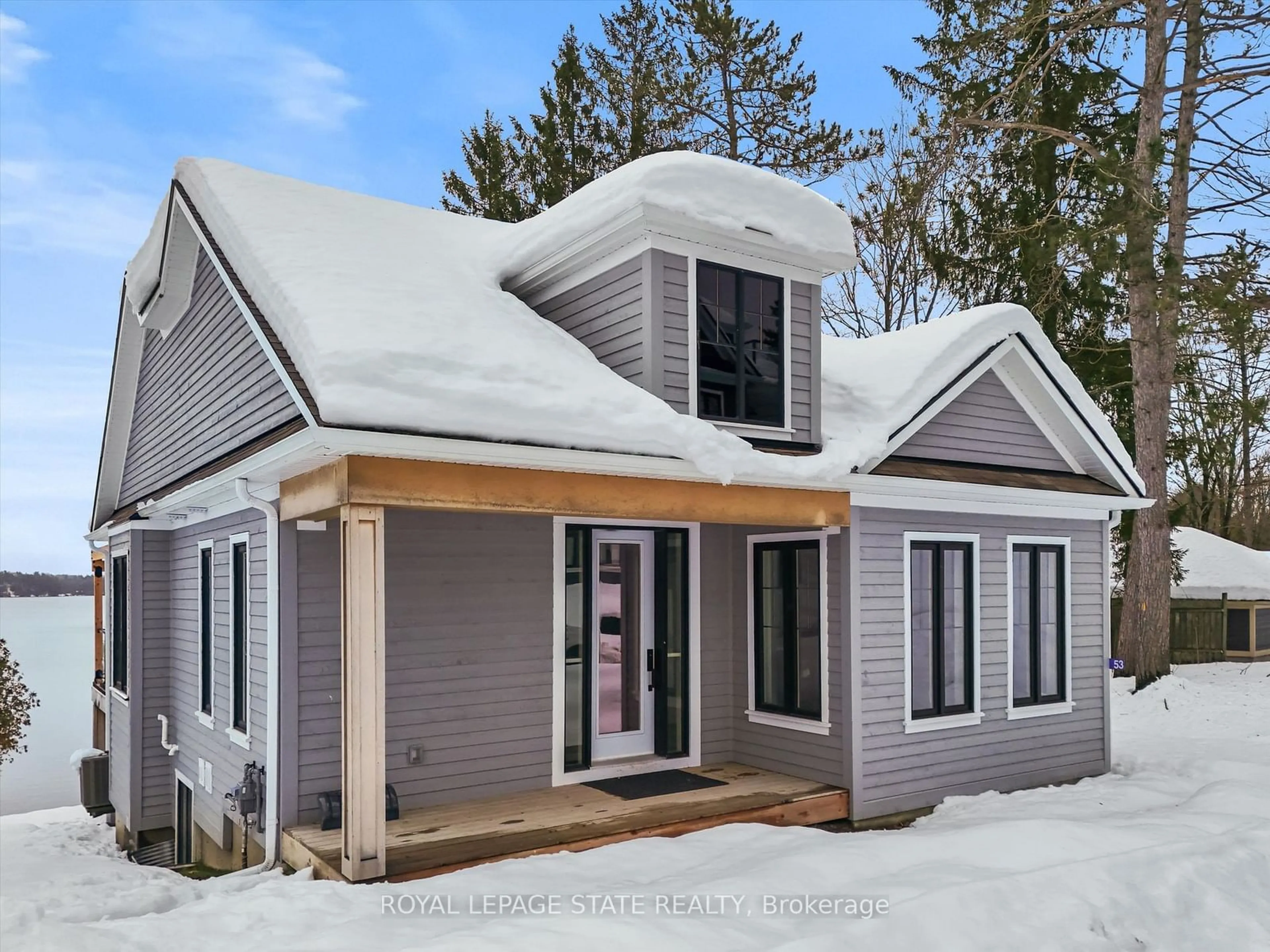 Home with vinyl exterior material, street for 2054 Peninsula Rd #37, Muskoka Lakes Ontario P0B 1G0