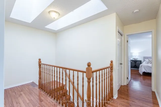 Additional property image - 54 Goldcrest Dr