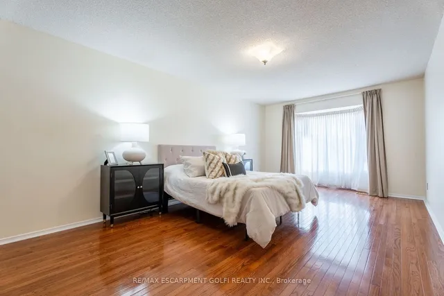 Additional property image - 54 Goldcrest Dr