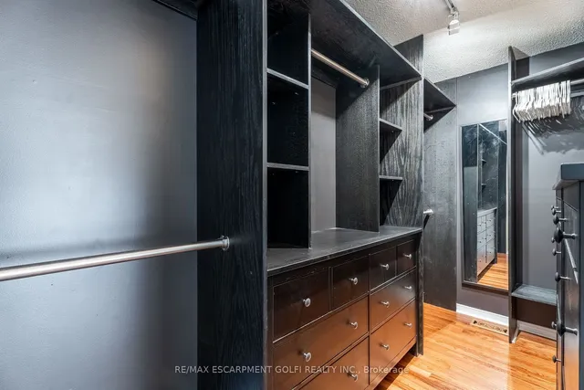 Additional property image - 54 Goldcrest Dr