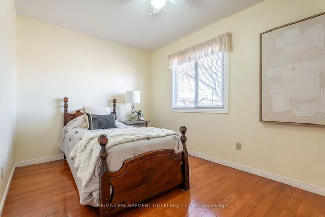 Additional property image - 54 Goldcrest Dr