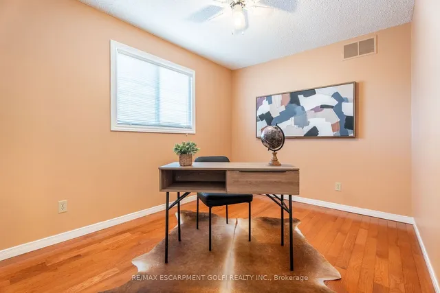 Additional property image - 54 Goldcrest Dr