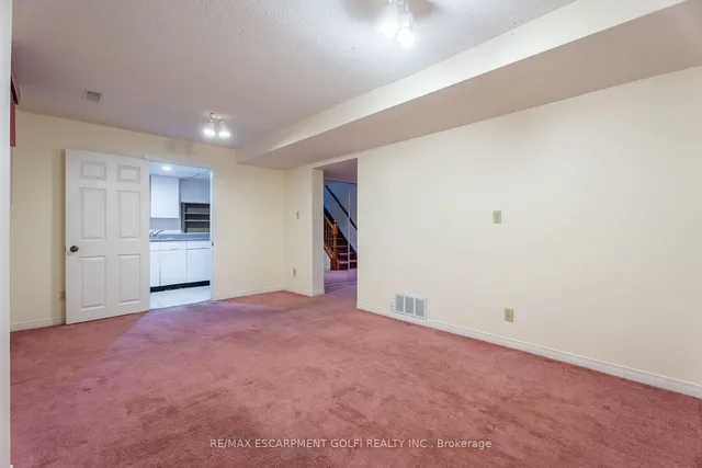 Additional property image - 54 Goldcrest Dr