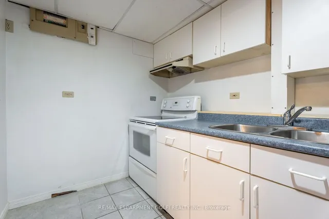 Additional property image - 54 Goldcrest Dr