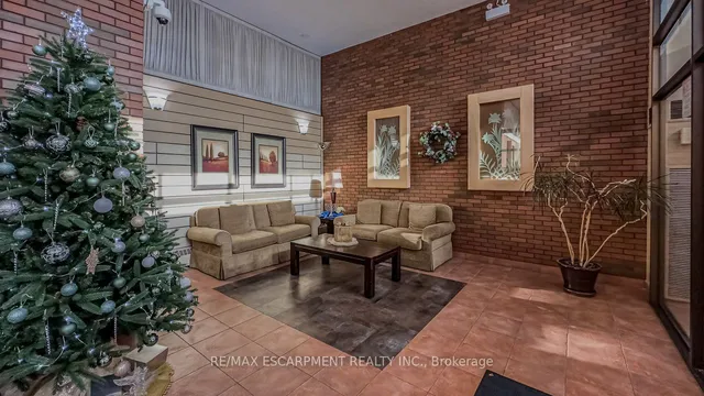 Additional property image - 222 Jackson St Unit 305