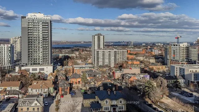 Additional property image - 222 Jackson St Unit 305