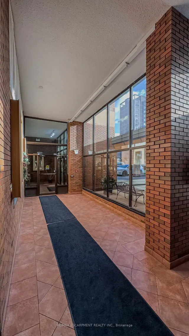 Additional property image - 222 Jackson St Unit 305