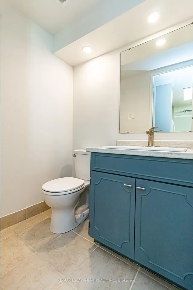 Additional property image - 222 Jackson St Unit 305