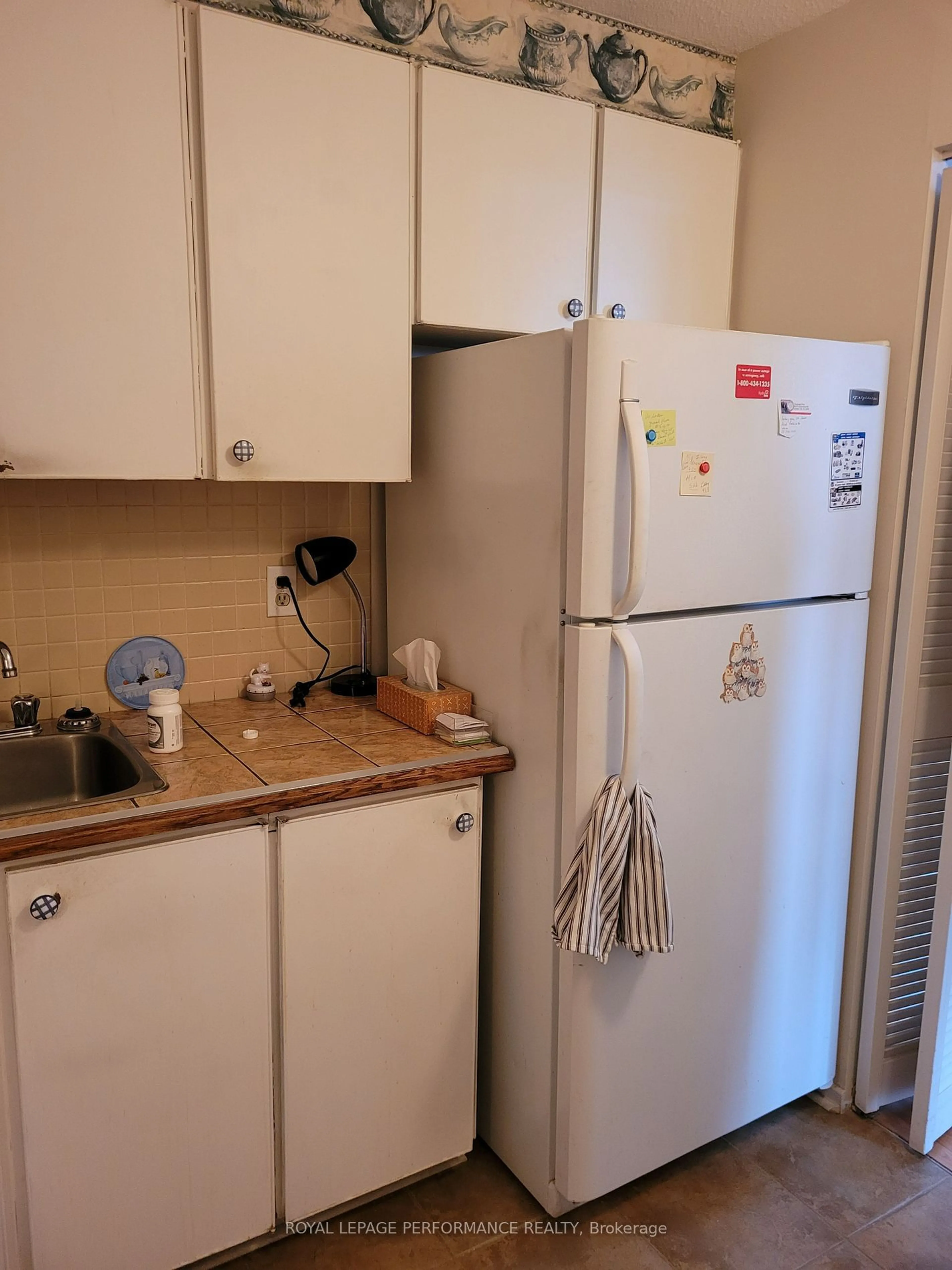 Standard kitchen, floor is not visible for 915 Elmsmere Rd #612, Beacon Hill North - South and Area Ontario K1J 8H8