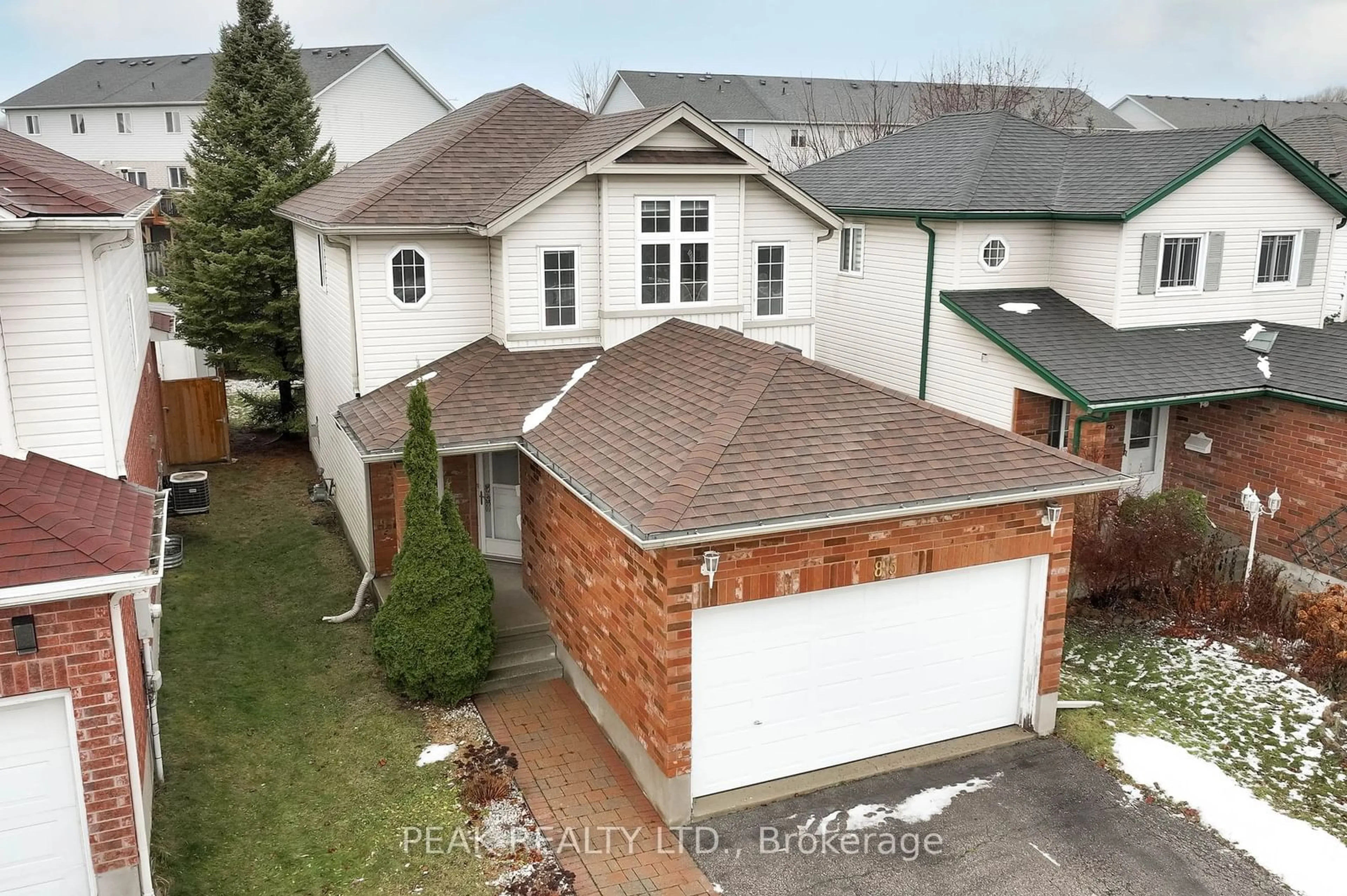 A pic from outside/outdoor area/front of a property/back of a property/a pic from drone, street for 85 Eastforest Tr, Kitchener Ontario N2N 3M3