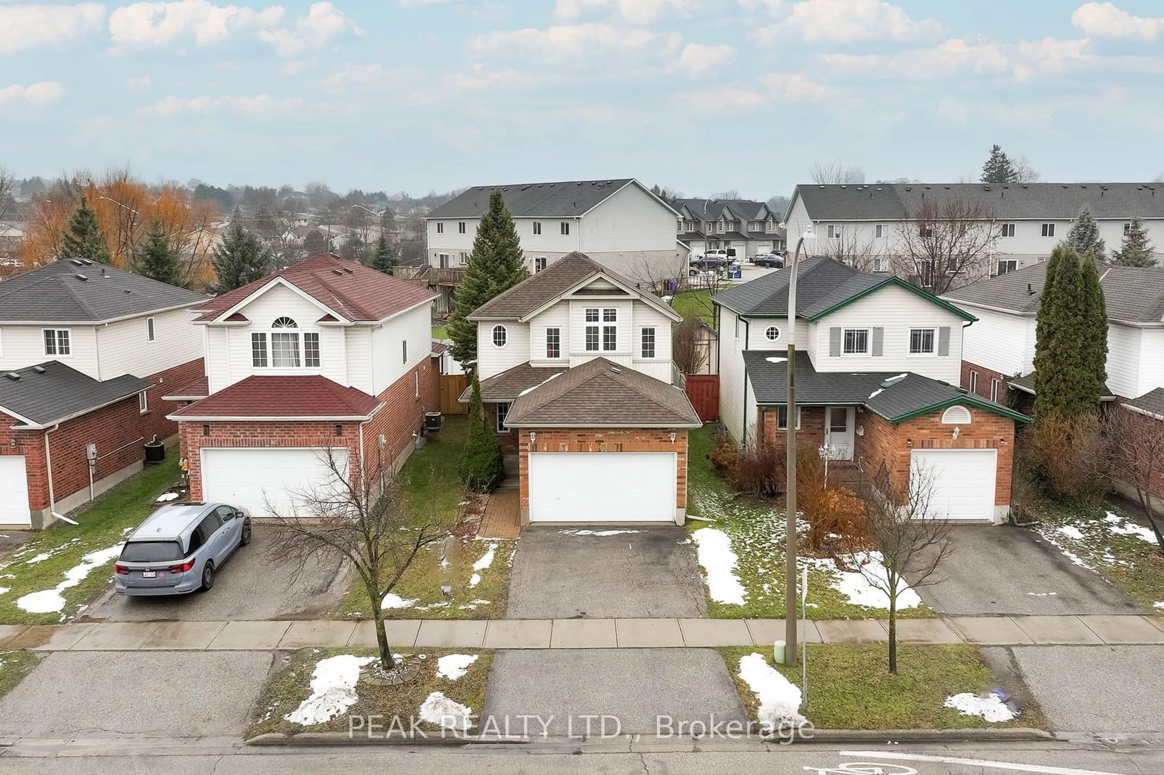 A pic from outside/outdoor area/front of a property/back of a property/a pic from drone, street for 85 Eastforest Tr, Kitchener Ontario N2N 3M3