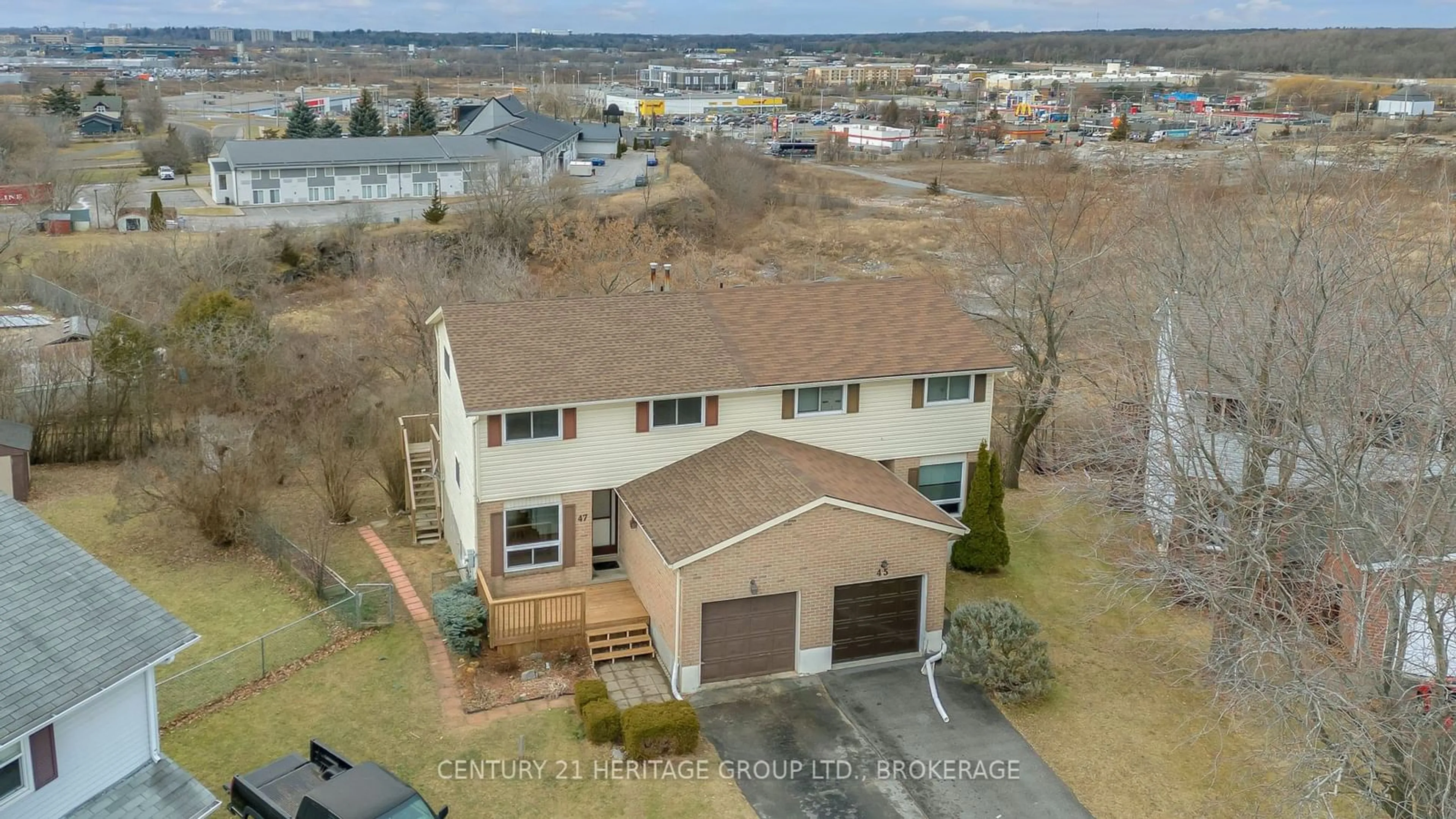 A pic from outside/outdoor area/front of a property/back of a property/a pic from drone, unknown for 47 Trillium Crt, Kingston Ontario K7K 6W9