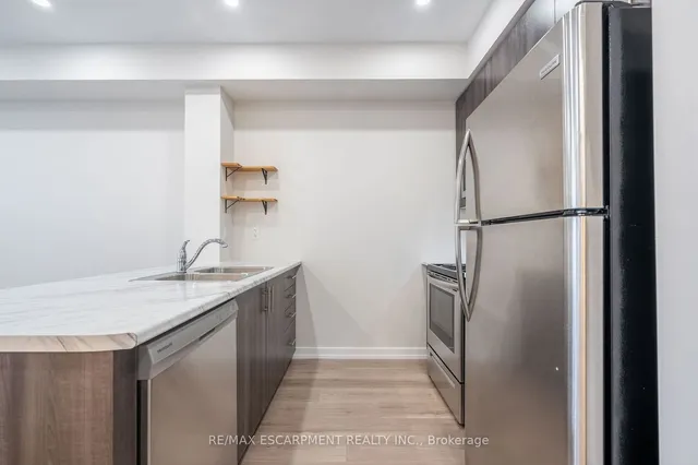 Additional property image - 125 Shoreview Pl Unit 205