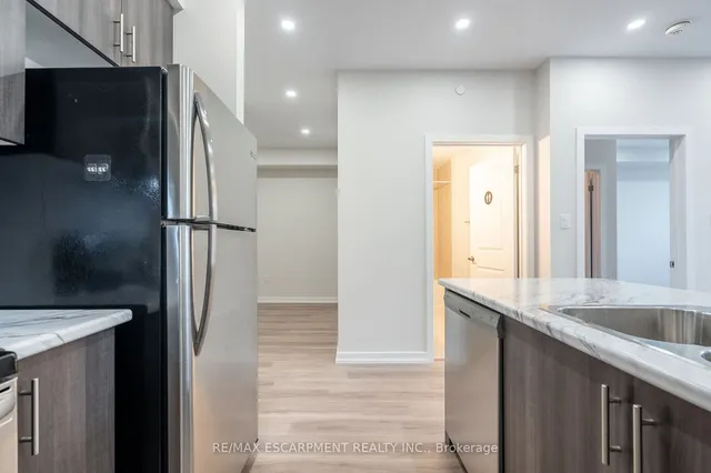 Additional property image - 125 Shoreview Pl Unit 205