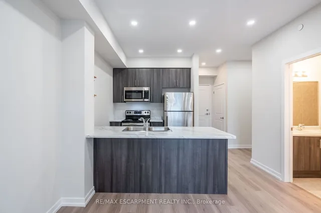 Additional property image - 125 Shoreview Pl Unit 205