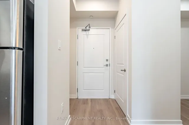 Additional property image - 125 Shoreview Pl Unit 205