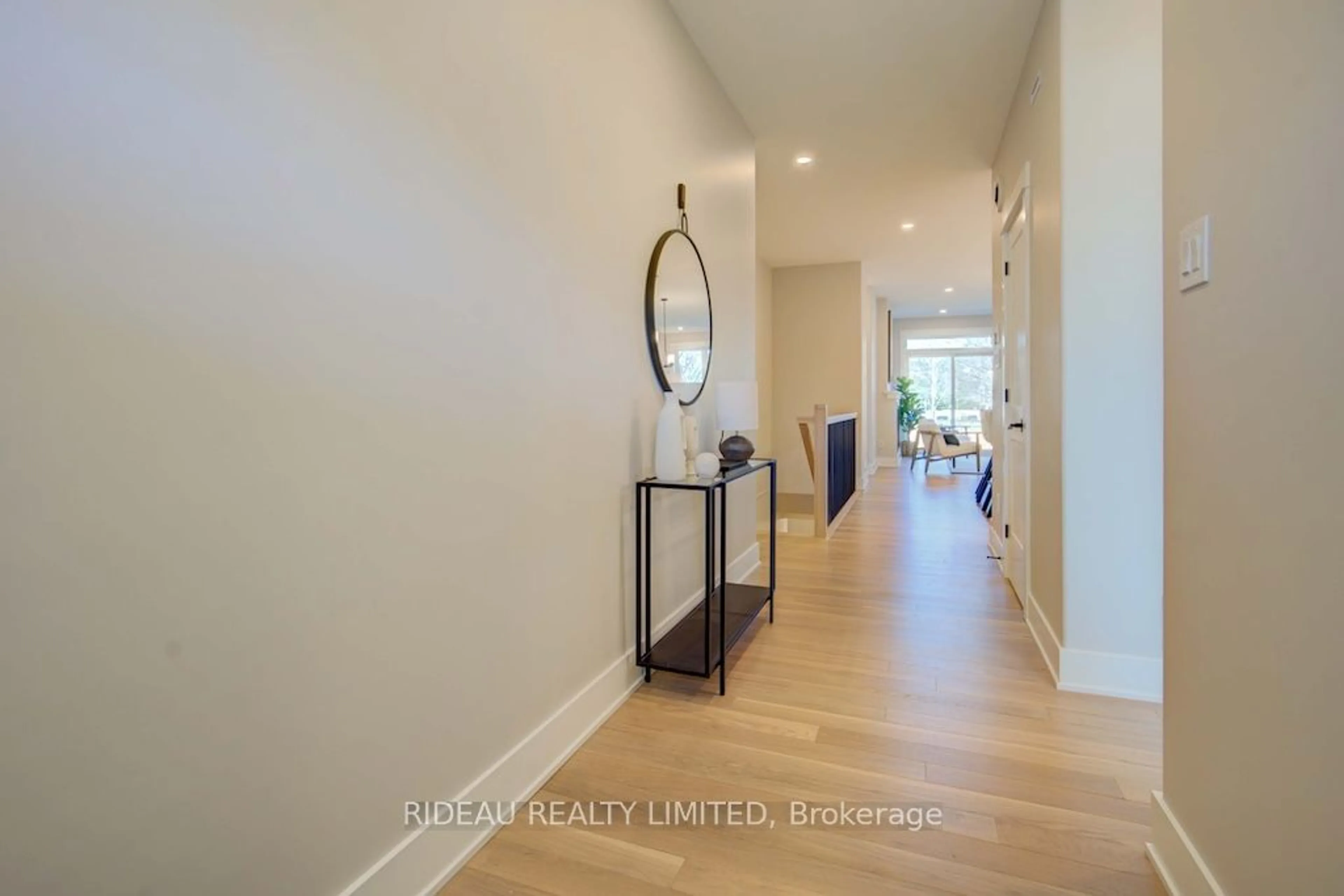 Indoor entryway for 127 Shelter Cove Dr, Westport Ontario K0G 1X0