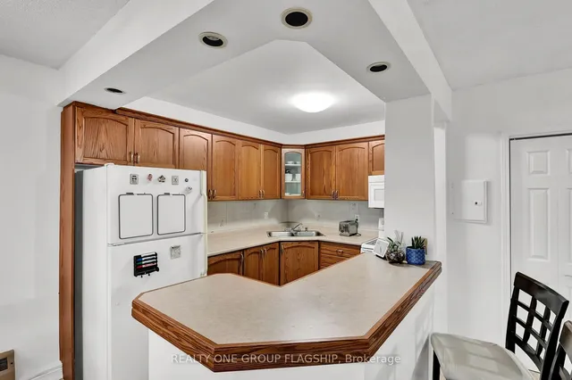 Additional property image - 293 Mohawk Rd Unit 702
