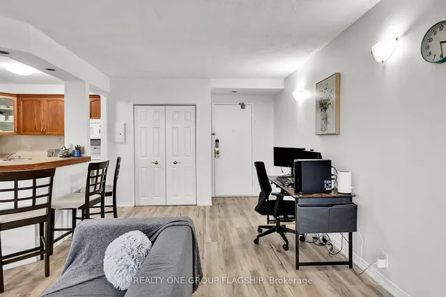 Additional property image - 293 Mohawk Rd Unit 702