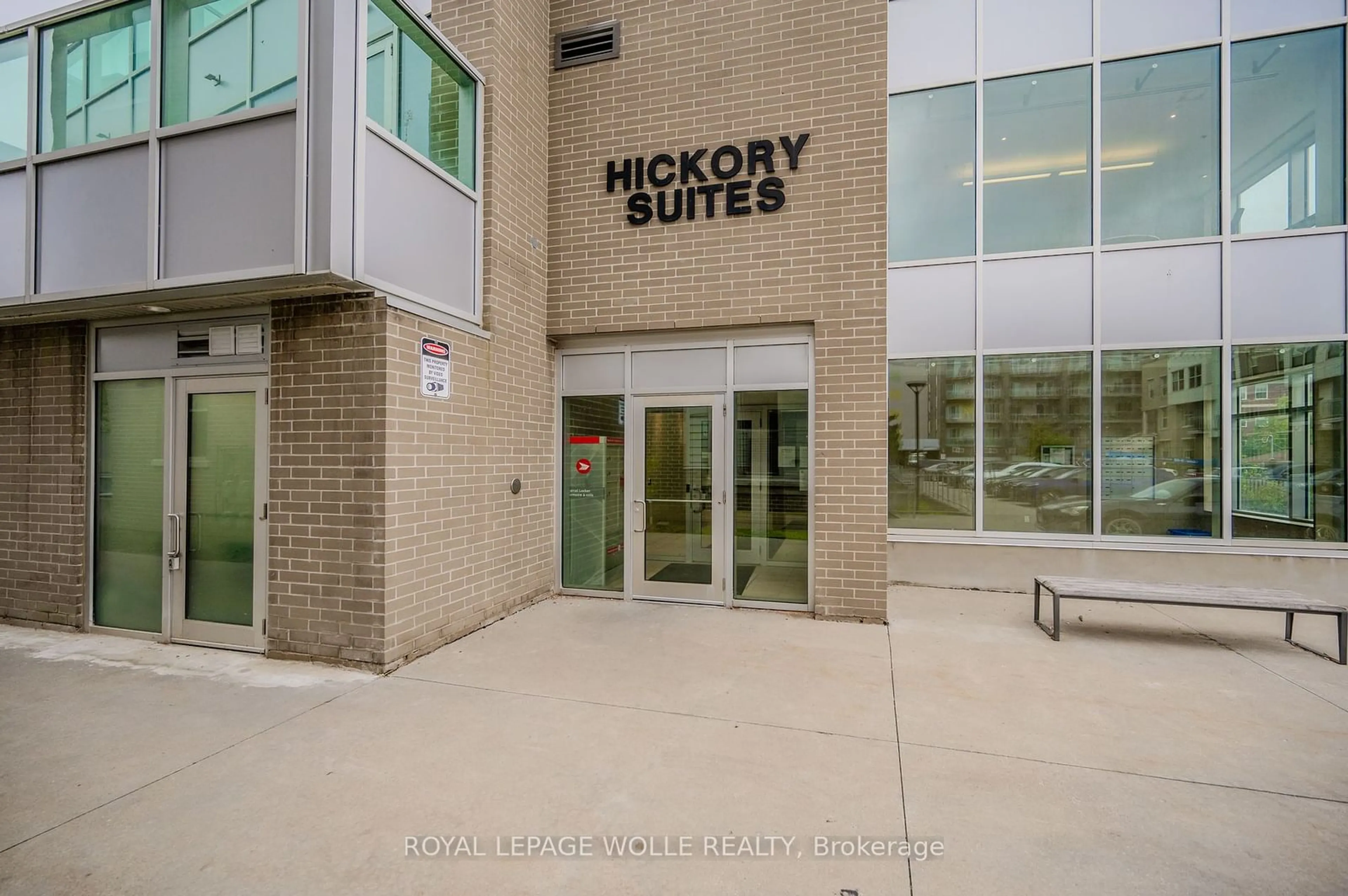 Indoor entryway for 62 Balsam St #H201, Waterloo Ontario N2L 3H2