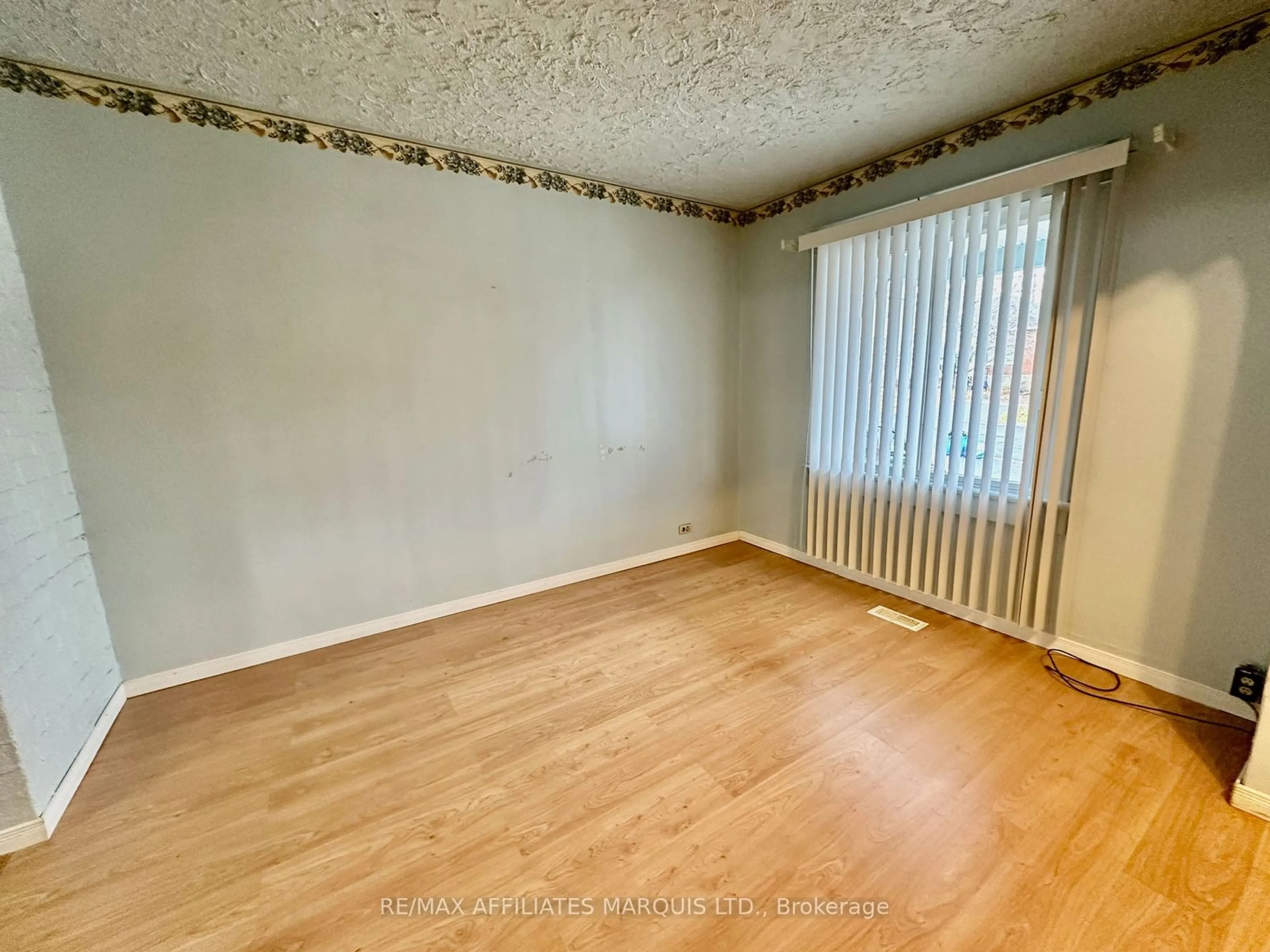 A pic of a room for 112 Carleton St, Cornwall Ontario K6H 4X2