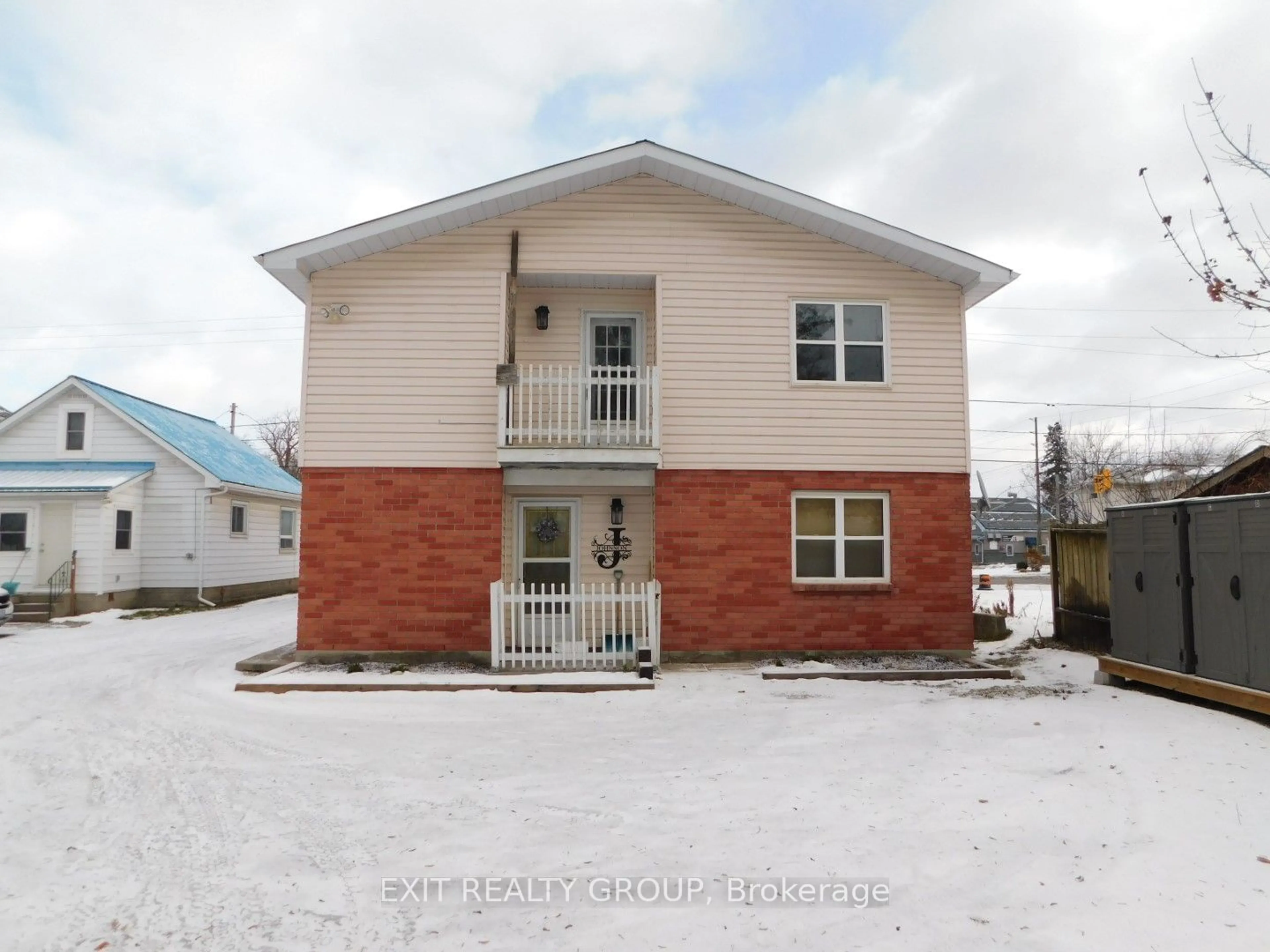 Home with brick exterior material, building for 412 Victoria St, Tweed Ontario K0K 3J0