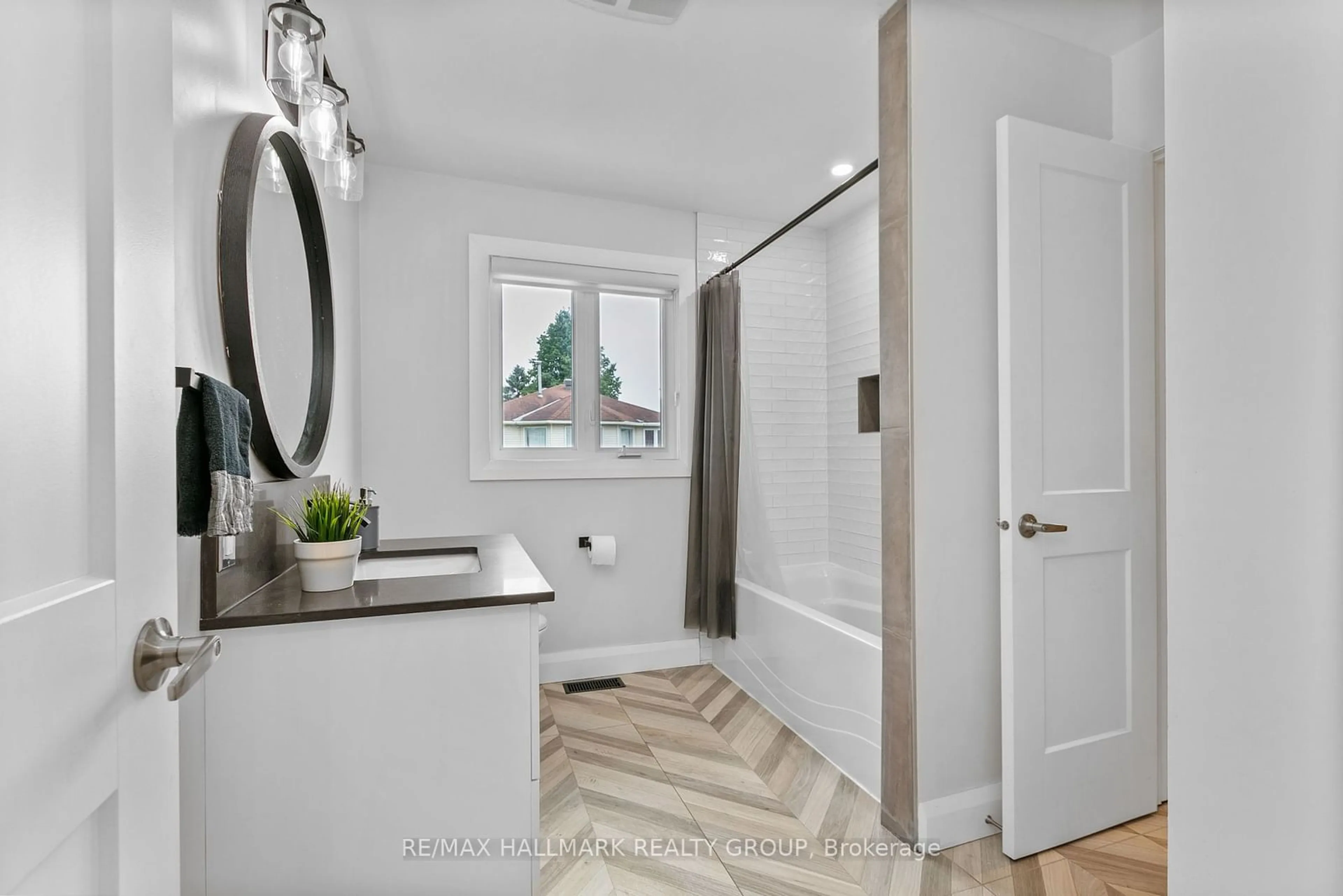 Laundry room for 1609 BOTTRIELL Way, Orleans - Cumberland and Area Ontario K4A 1W5