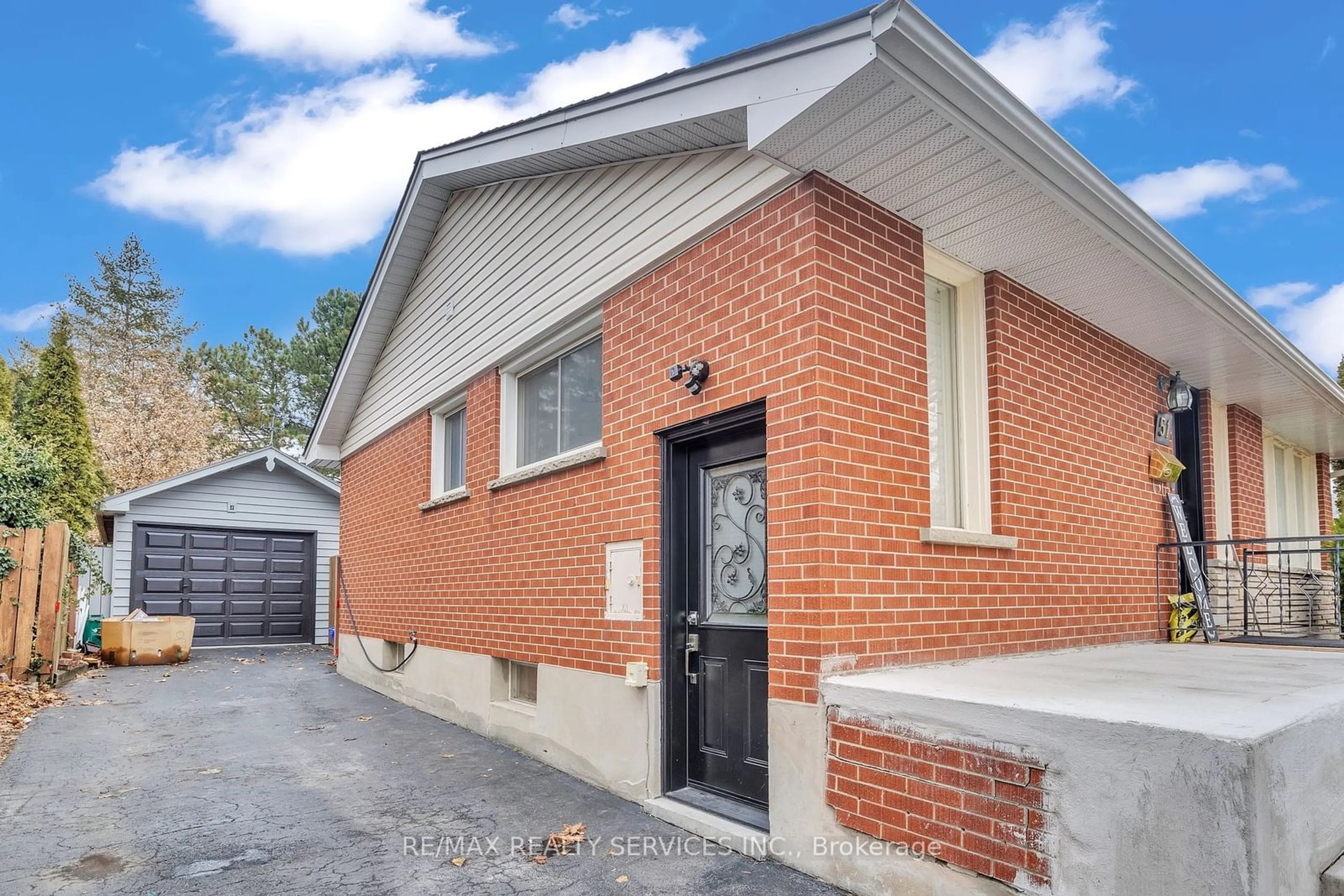 Home with brick exterior material, street for 51 Rouse Ave, Cambridge Ontario N1R 4M6