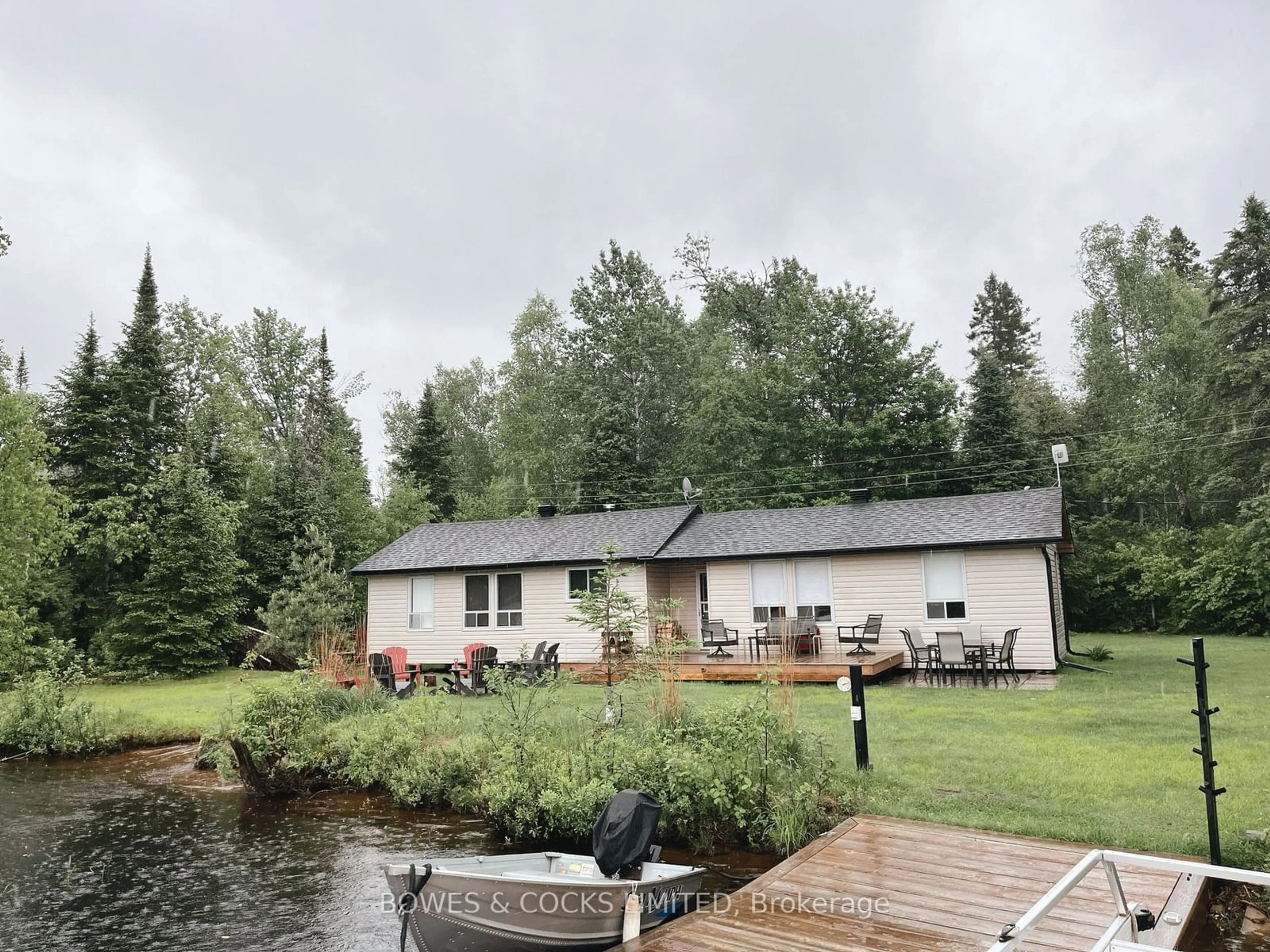 A pic from outside/outdoor area/front of a property/back of a property/a pic from drone, water/lake/river/ocean view for 40 Paradise Island, Hastings Highlands Ontario K0L 1C0