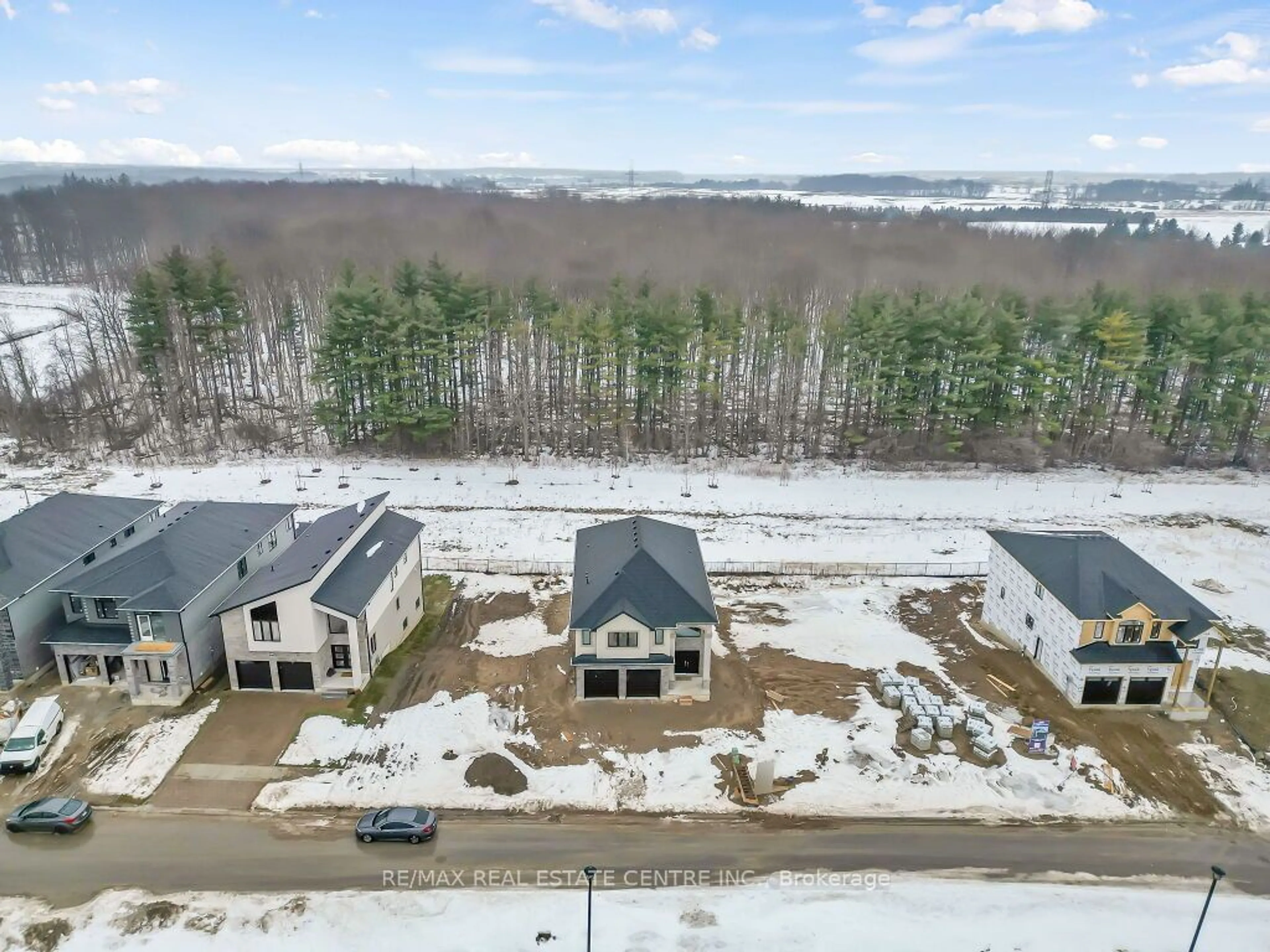 A pic from outside/outdoor area/front of a property/back of a property/a pic from drone, water/lake/river/ocean view for 883 Darnley Blvd, London Ontario N6M 0L9