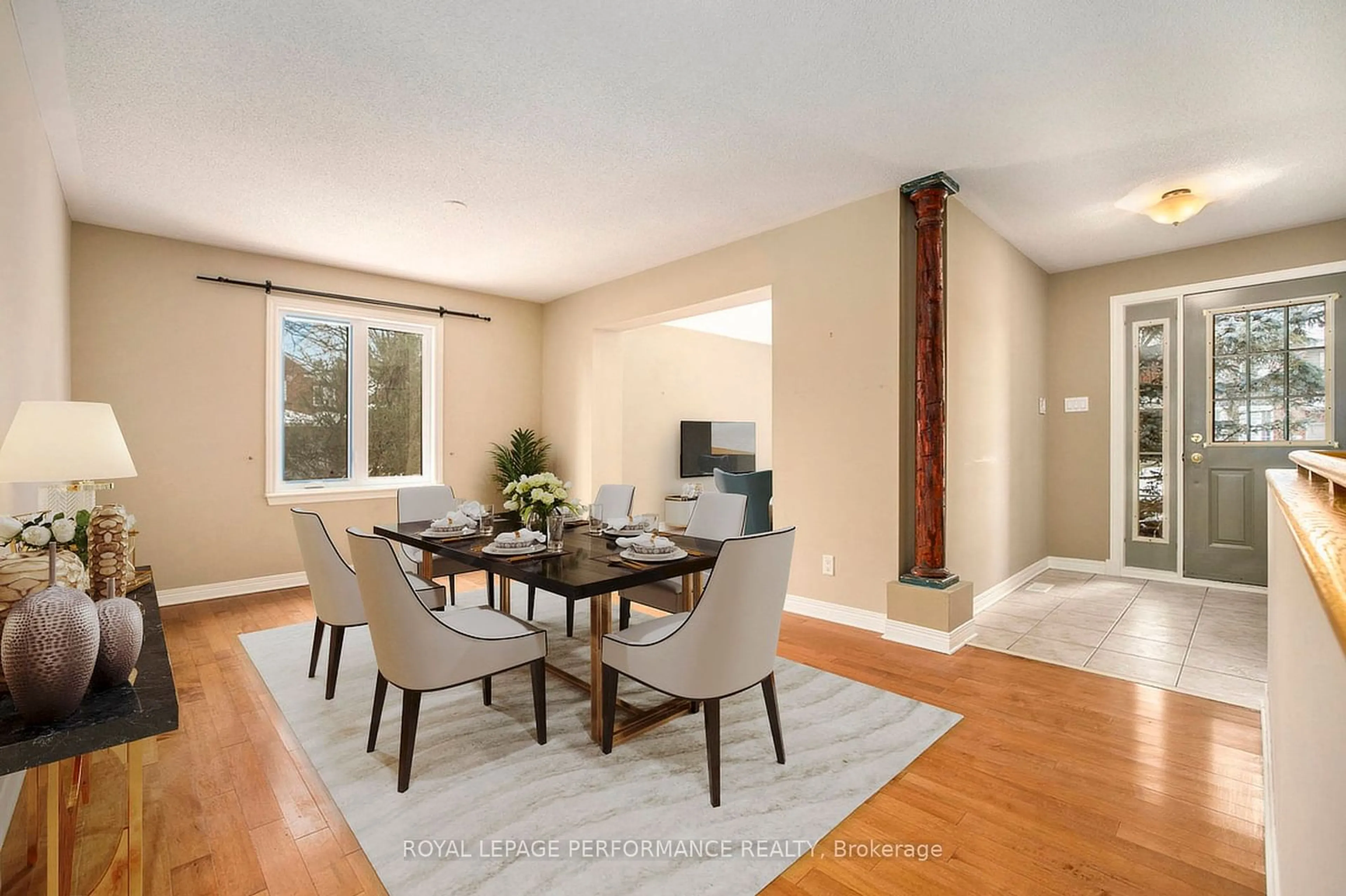 Dining room, wood/laminate floor for 70 Forest Gate Way, Barrhaven Ontario K2G 6P4