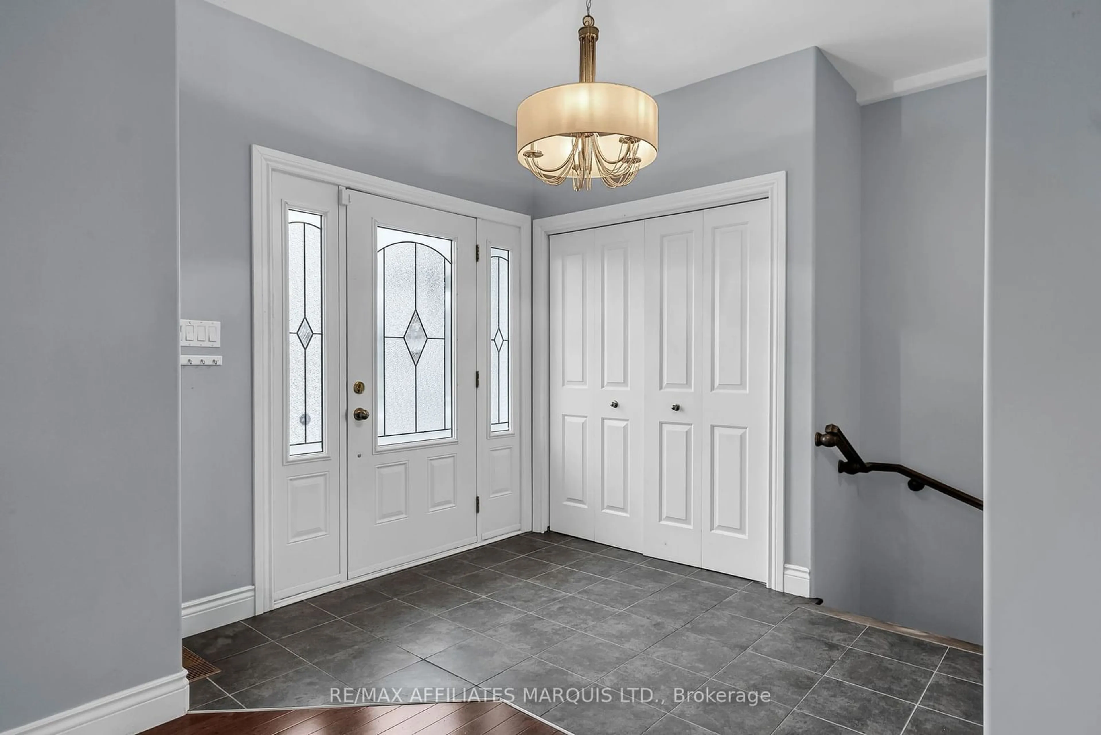 Indoor entryway for 45 Abagail Cres, South Stormont Ontario K0C 1P0