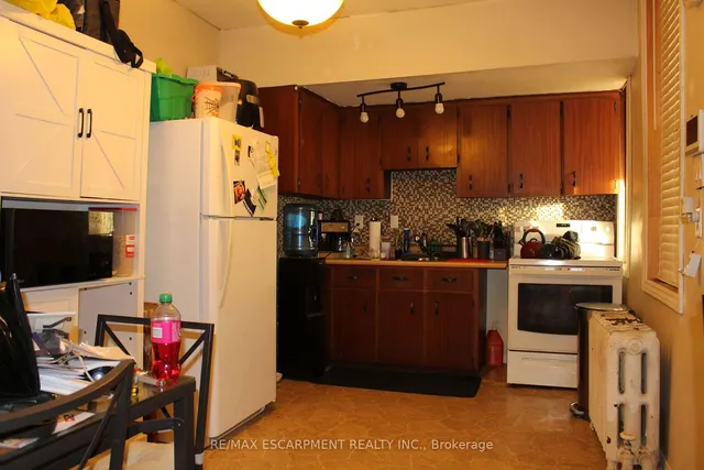 Additional image 3 of 32 Steven St