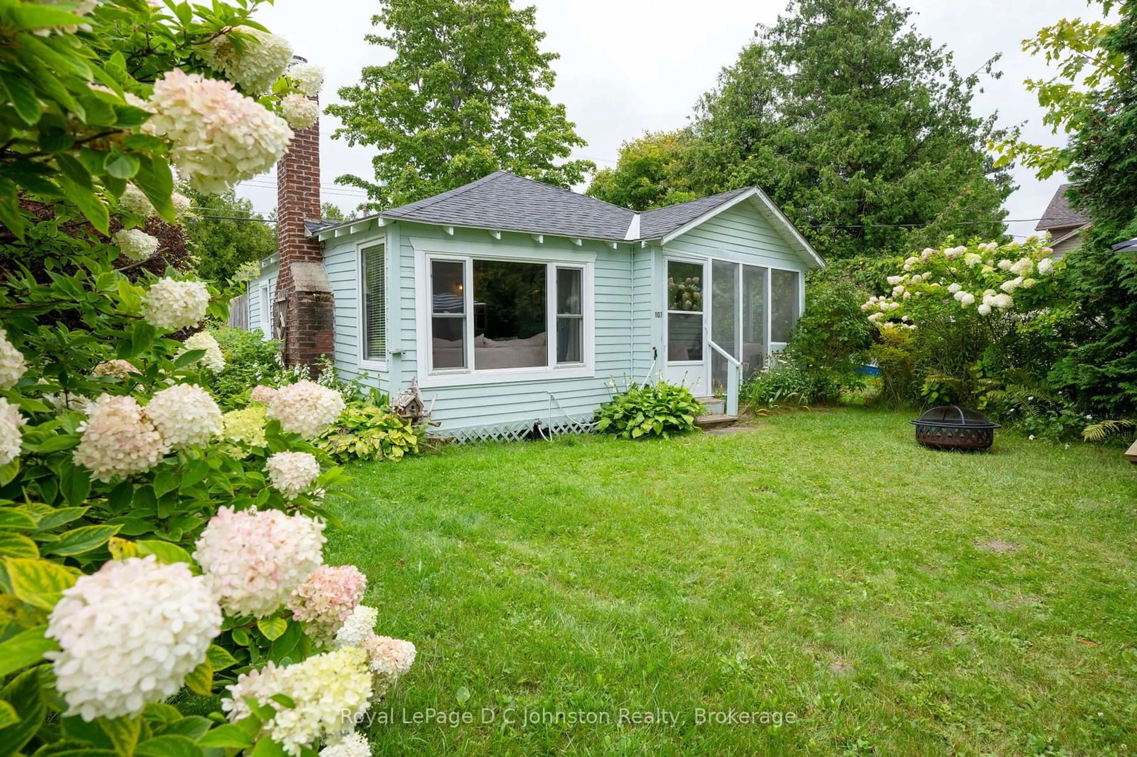 Shed for 107 5th Ave, First Nations Ontario N0H 2G0