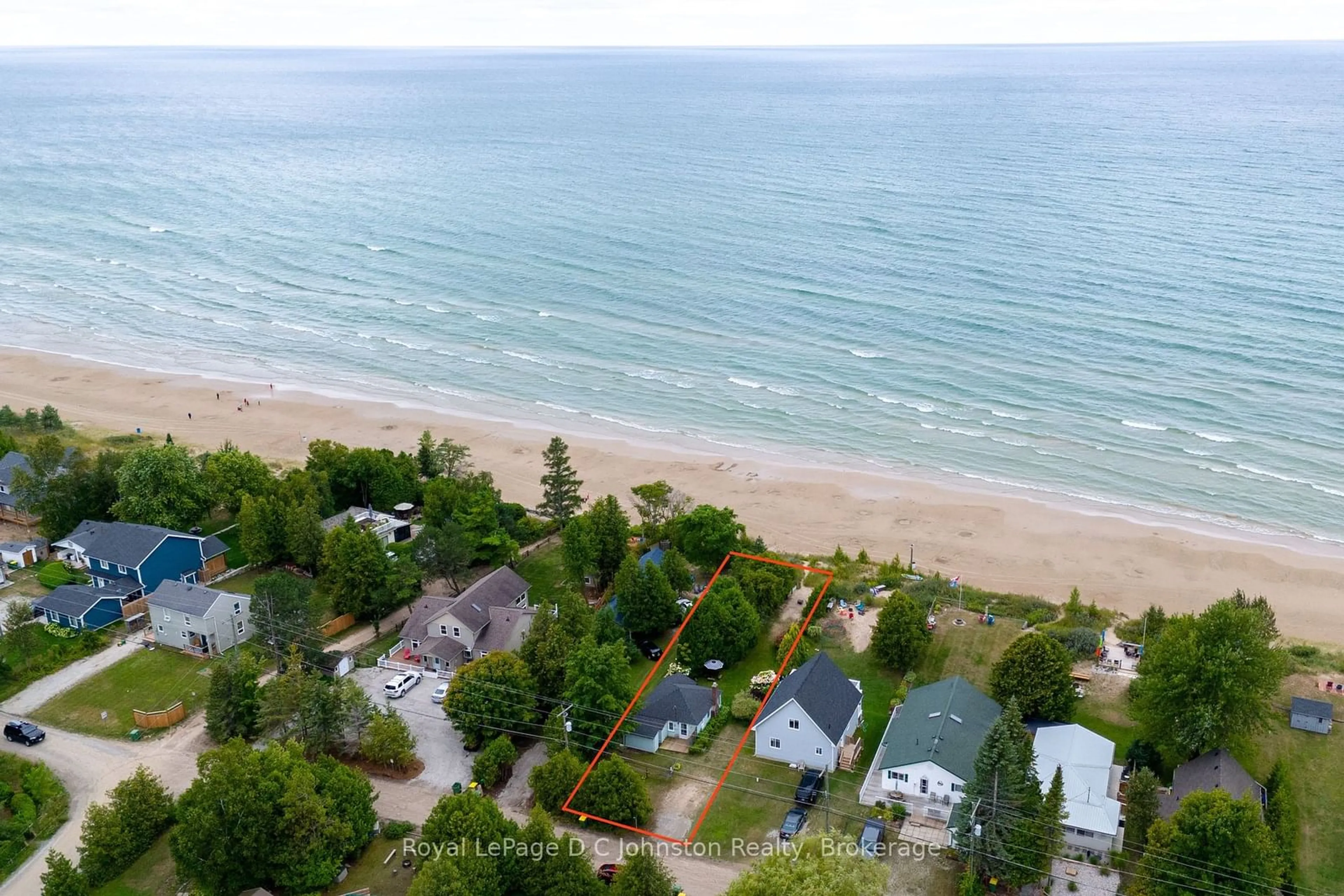 A pic from outside/outdoor area/front of a property/back of a property/a pic from drone, water/lake/river/ocean view for 107 5th Ave, First Nations Ontario N0H 2G0