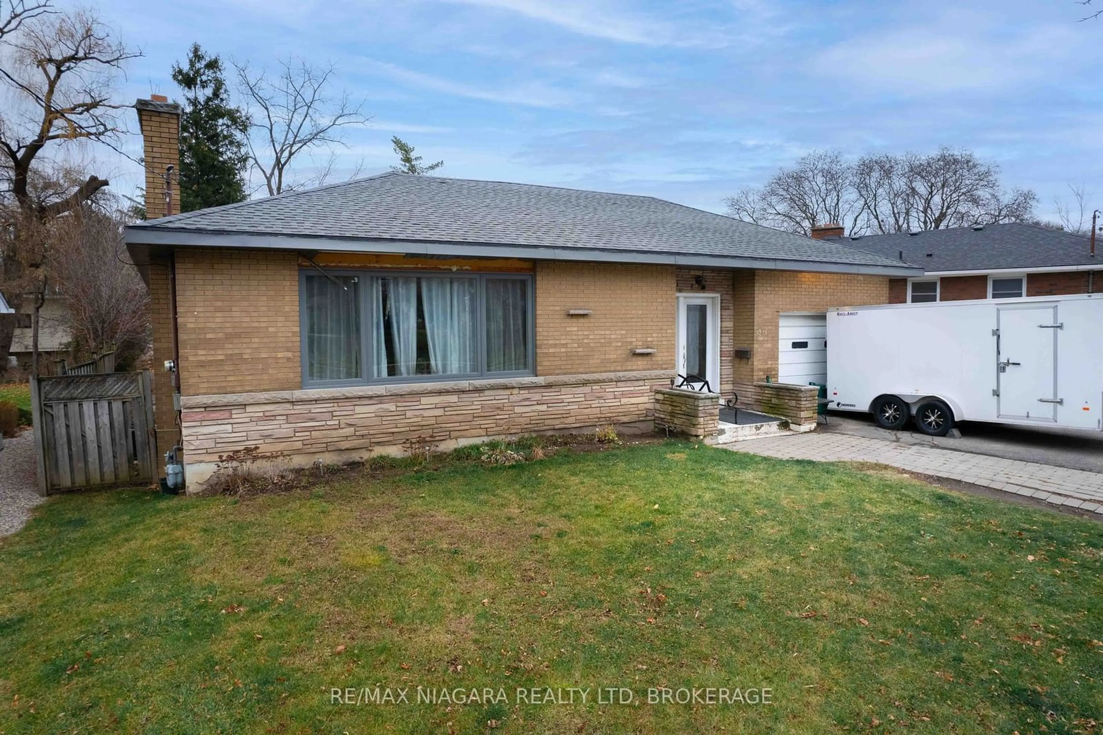 Unknown for 314 Grantham Ave, St. Catharines Ontario L2M 5A6