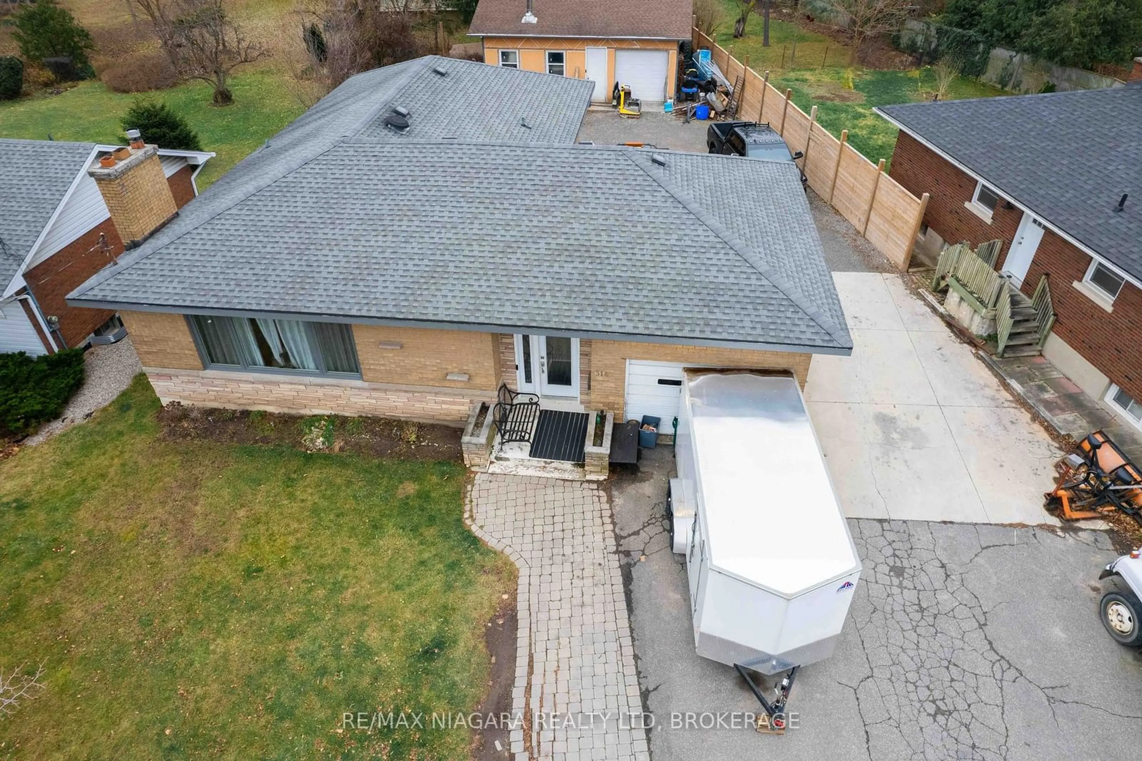 Unknown for 314 Grantham Ave, St. Catharines Ontario L2M 5A6