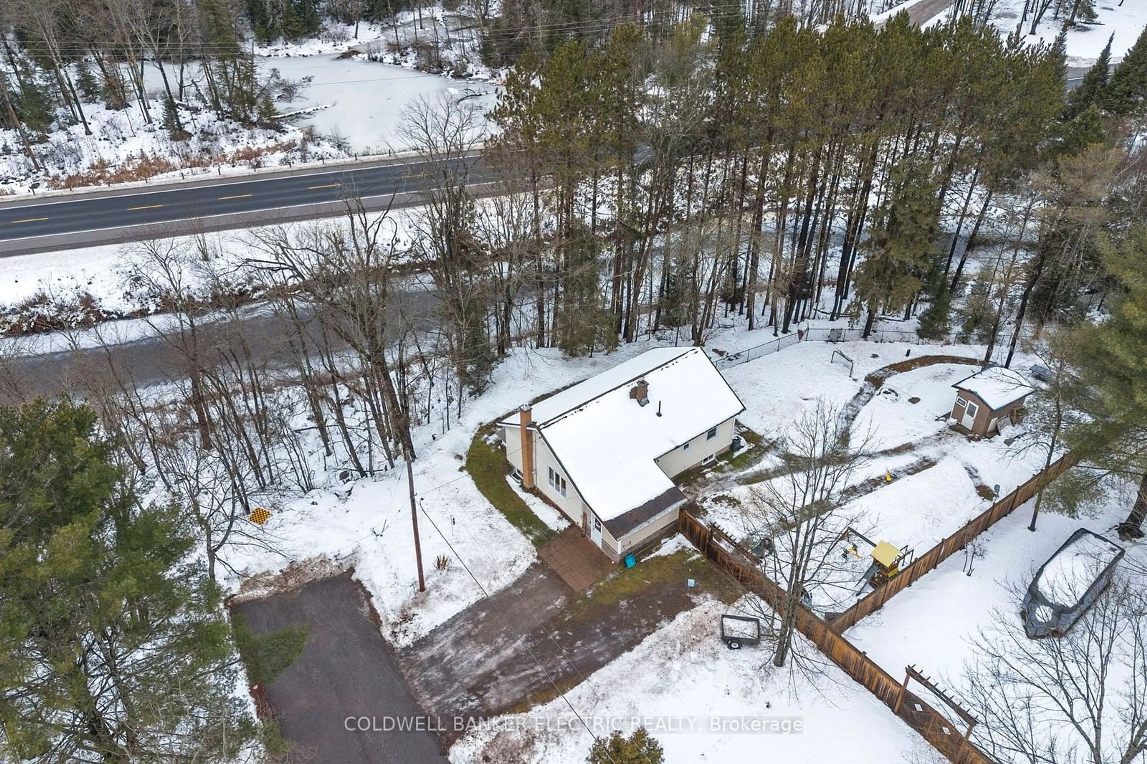 A pic from outside/outdoor area/front of a property/back of a property/a pic from drone, unknown for 58 River St, North Kawartha Ontario K0L 1A0